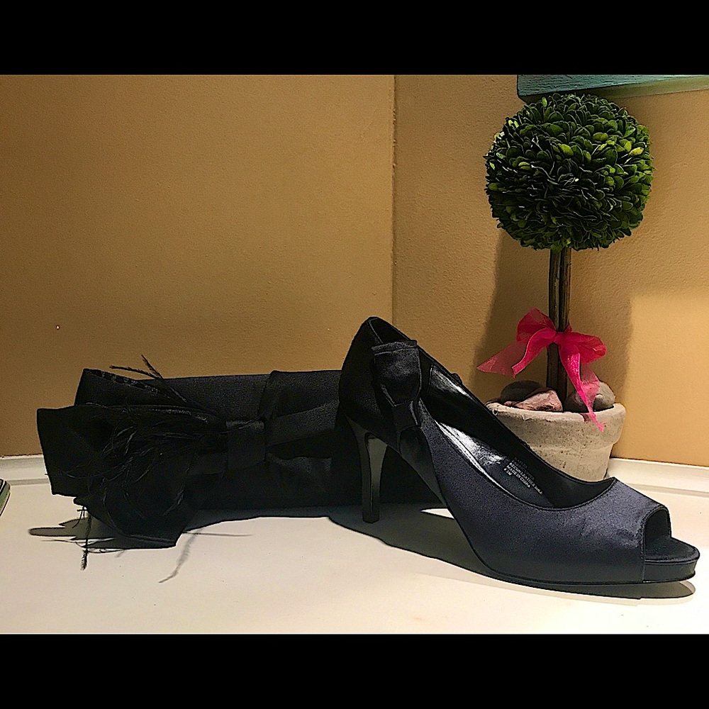 NEW WHITE HOUSE BLACK MARKET SET SHOES w/ EXTRA SHOE CLIPS & CLUTCH BAG SZ 6.5